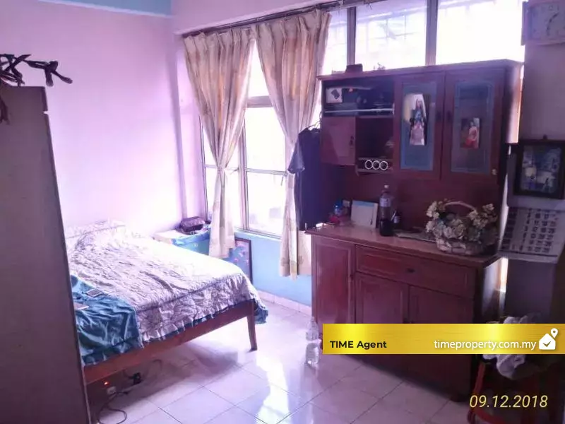 Pusat Bandar Puchong Shop Apartment — photo 1