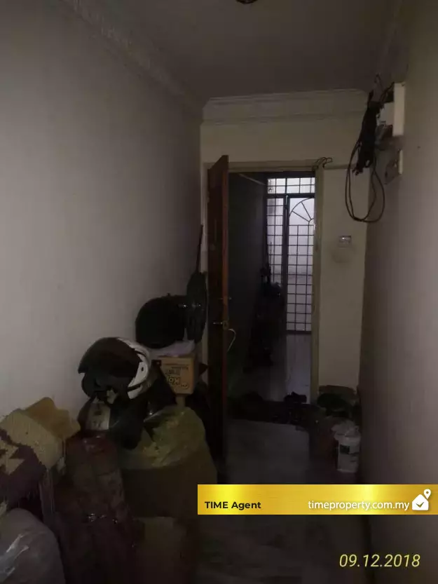 Pusat Bandar Puchong Shop Apartment — photo 4