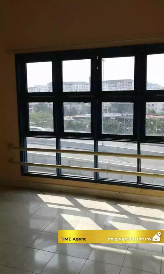 Enggang Shop Lot Apartment — photo 1