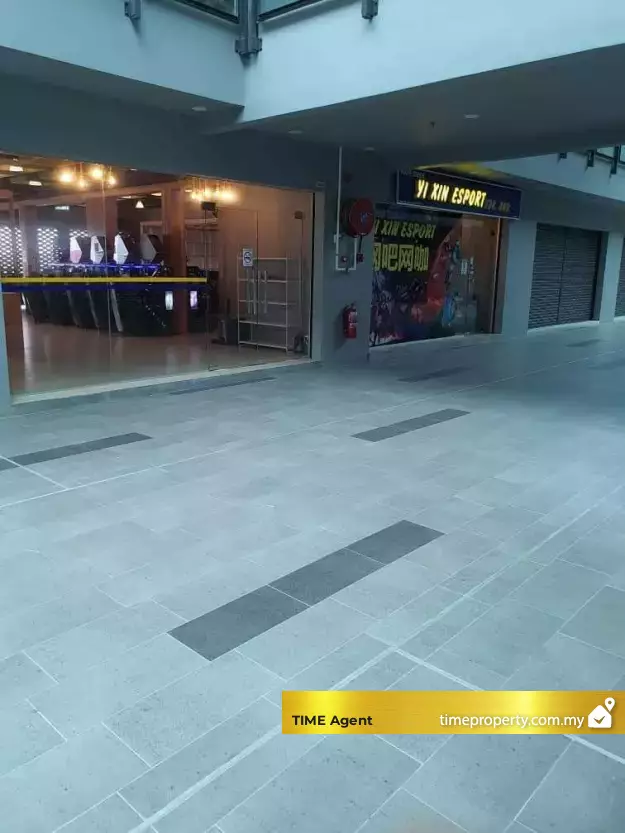 Jalan Sunsuria,Kota Warisan — photo 5