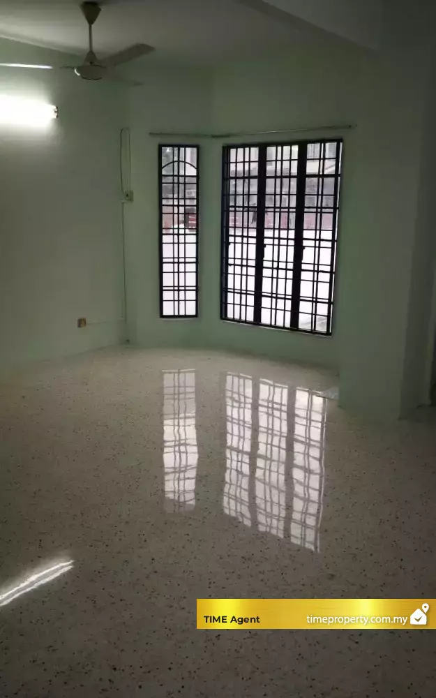 Taman Subang Indah — photo 2