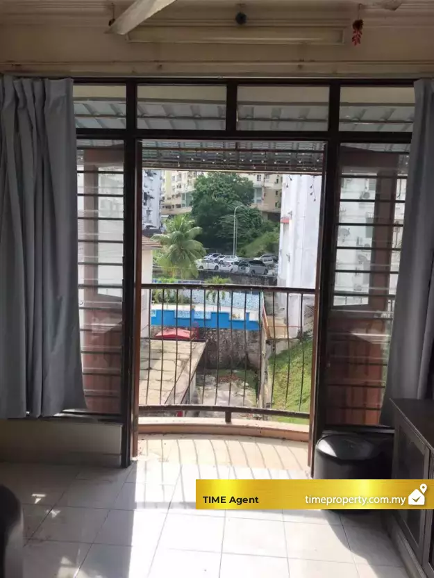Tanjung Court — photo 1