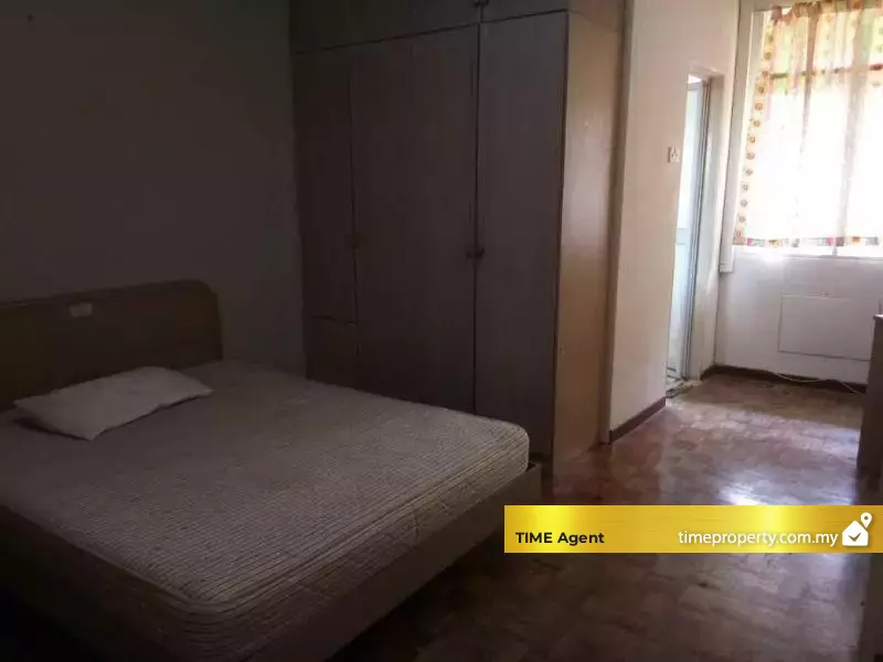 Bayu Emas Apartment — photo 3