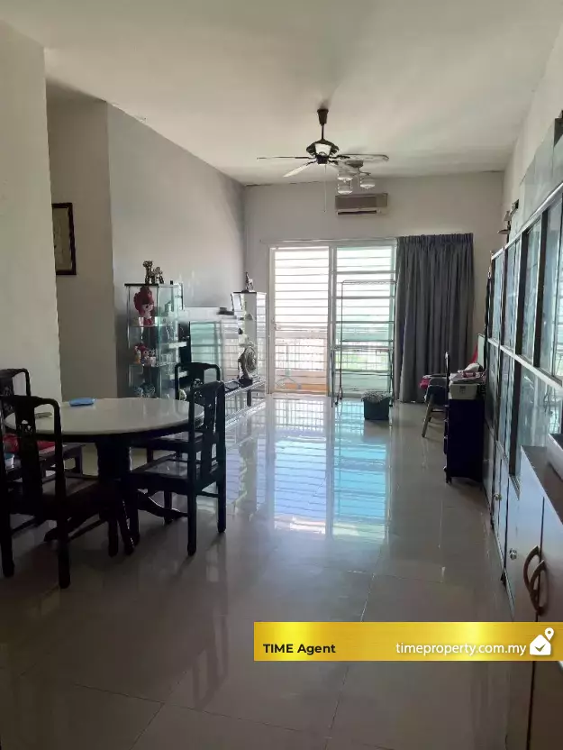 Sterling Condominium — photo 4