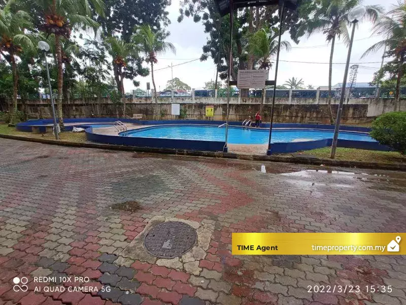 Azuria Condominium — photo 3