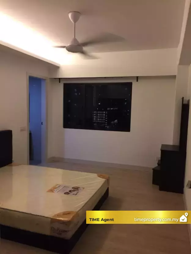 Royalle Condominium — photo 5