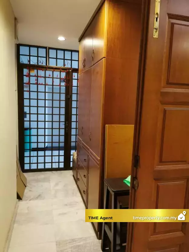 Marina Tower (Ratu Mutiara) — photo 5