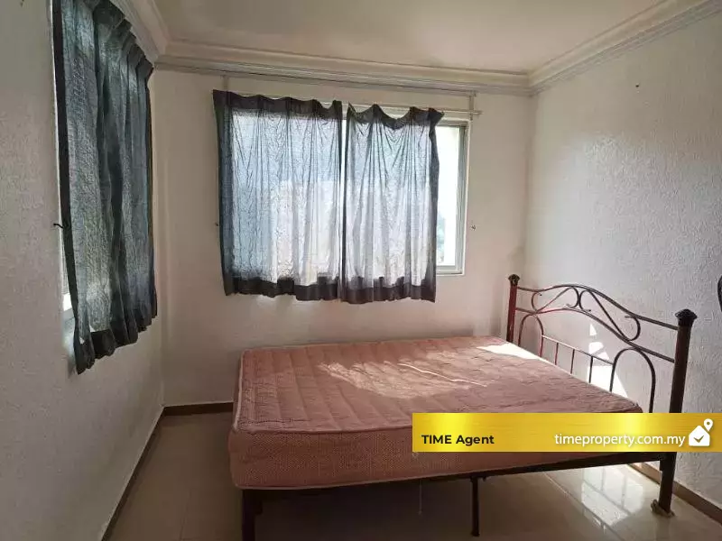 Taman Kristal — photo 1