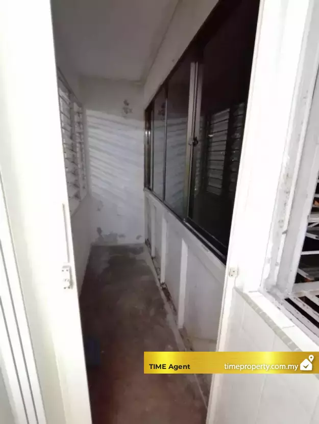 Flat Taman Lip Sin (Block 6) — photo 4