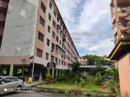 Flat Seksyen 7 (Shah Alam)
