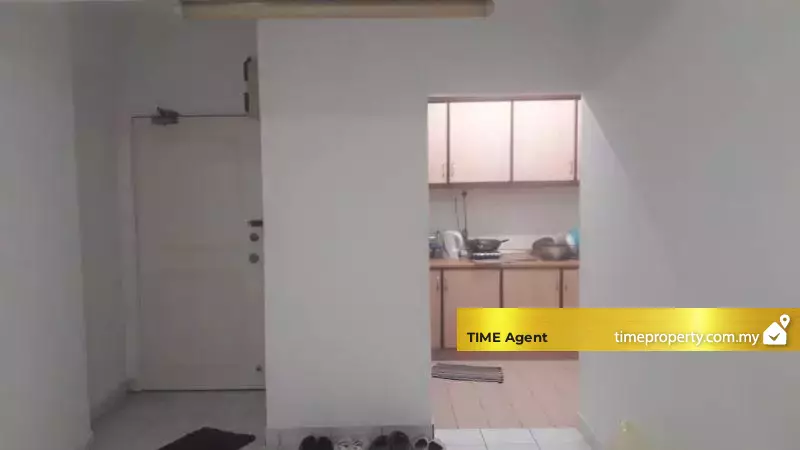 Bayu Tasik Condominium — photo 1