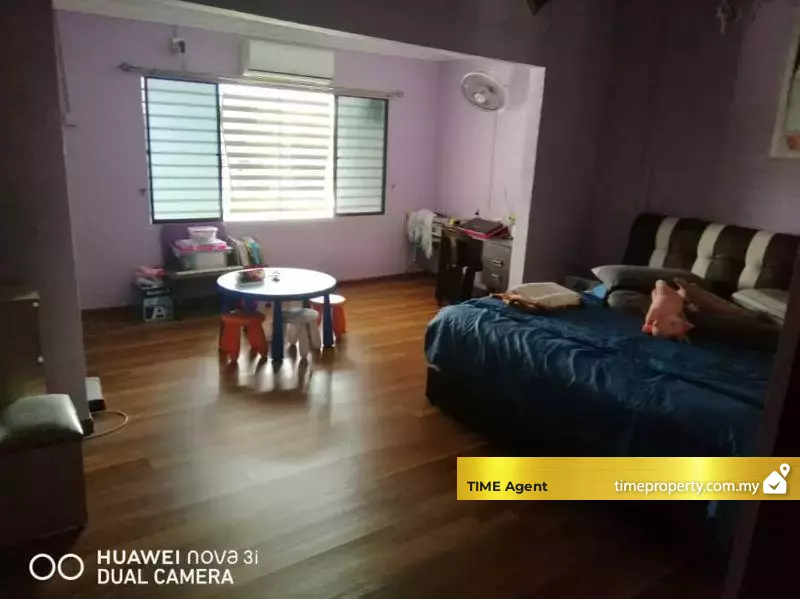 Taman Perak — photo 2
