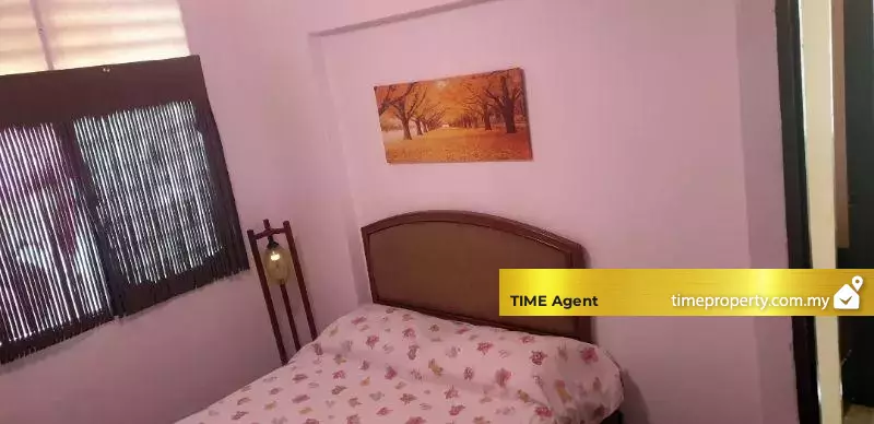 Taman Teluk Indah (Block E1 &amp; E2) — photo 1