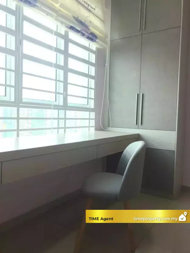 Solaria Residences — photo 2