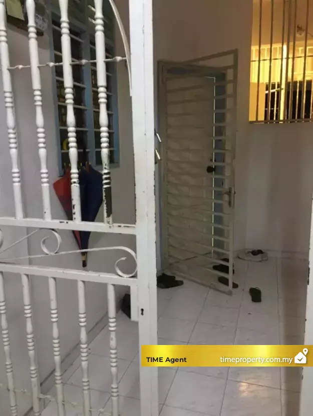 Tanjung Court — photo 2