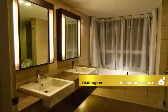 Platino Luxury Condominium — photo 1