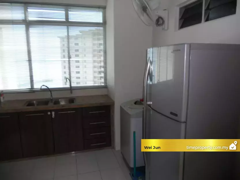 Putra Place Condominium — photo 2
