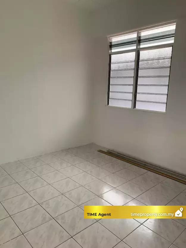 Taman Sungai Batu — photo 4