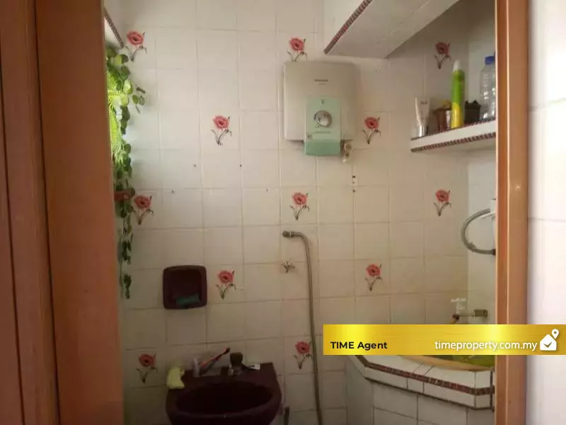 Flat Farlim 4 (Block 4D &amp; 4E) — photo 4