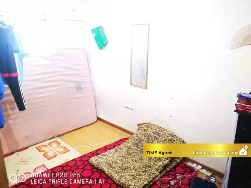 Flat Bayan Baru (Block 3) — photo 1