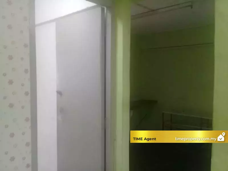 Bukit Gedung (Block 18, 18A, 20, 20A, 22 &amp; 22A) — photo 4
