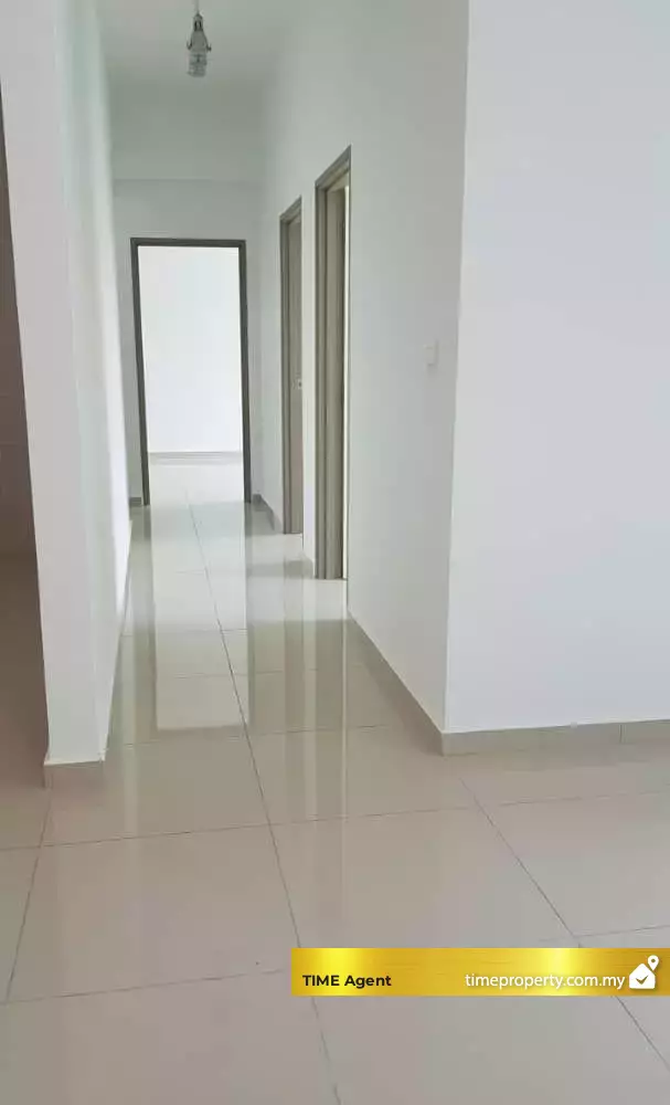 Solaria Residences — photo 1