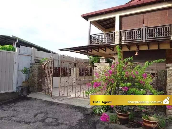 Taman Bayan — photo 1