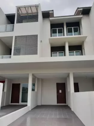 Villa Raintree 1