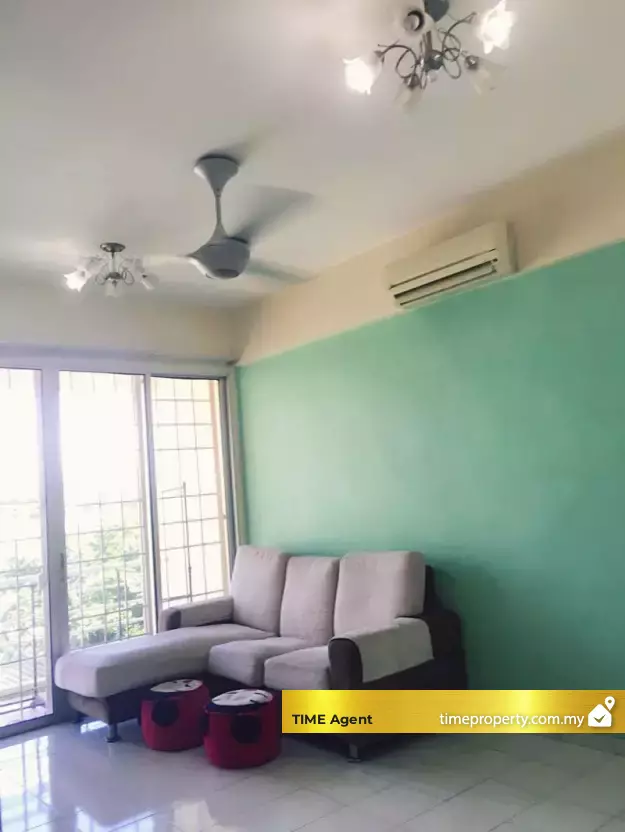 Putra Place Condominium — photo 1
