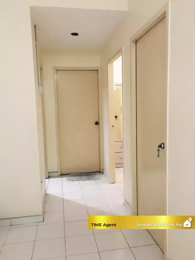 Putra Place Condominium — photo 2