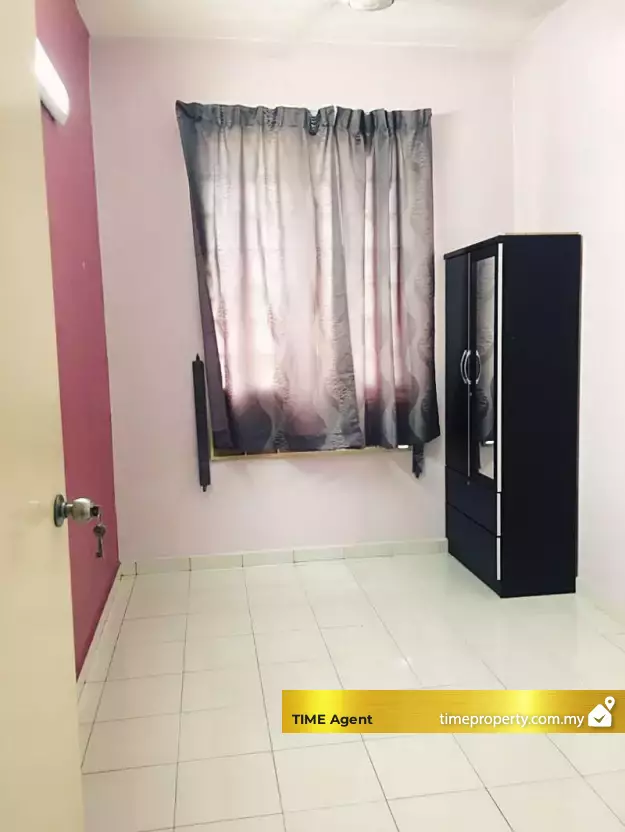 Putra Place Condominium — photo 3