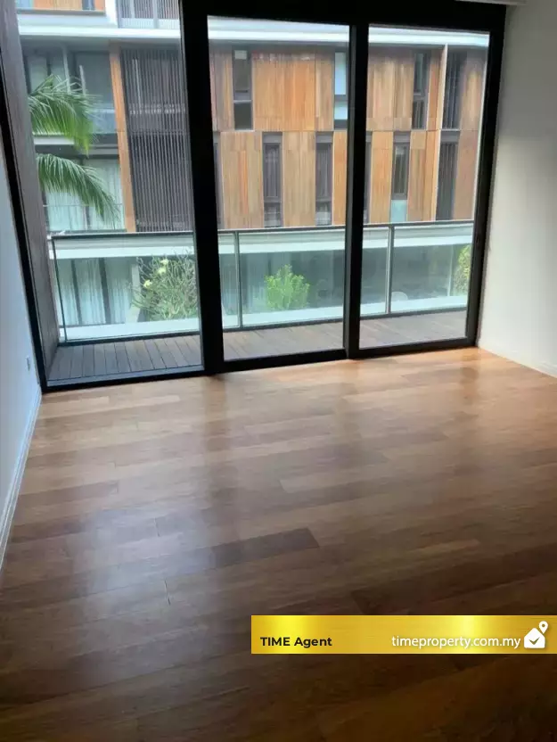 Shorefront Residence — photo 1