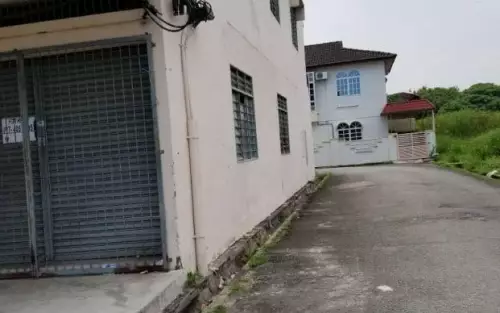 Jalan Besar Valdor