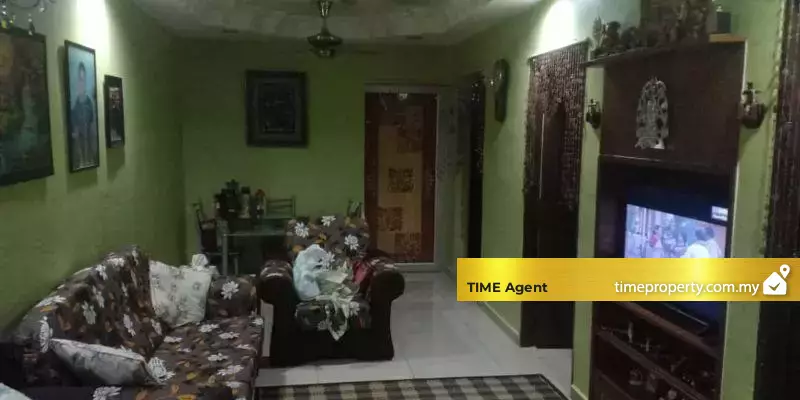 Desa Putra (Queensbay) — photo 1