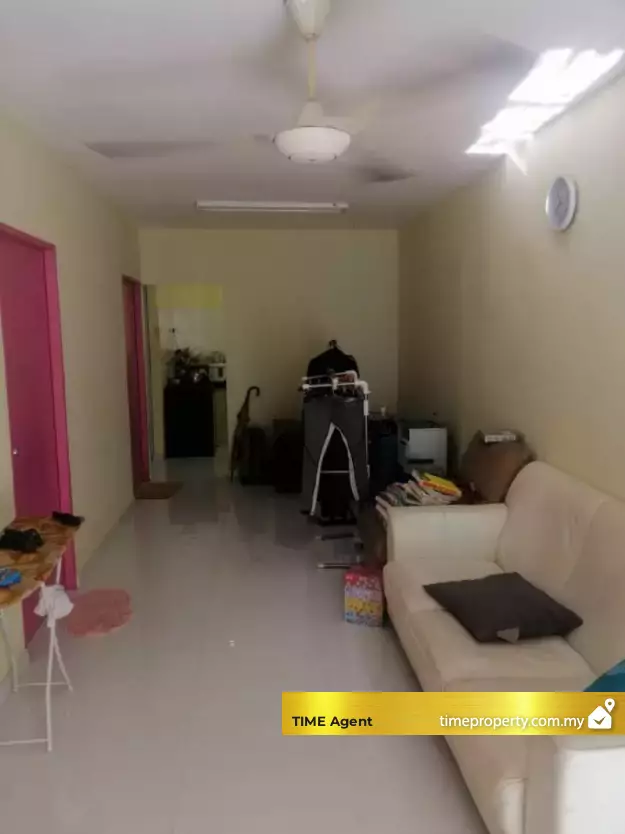 Desa Putra (Queensbay) — photo 1