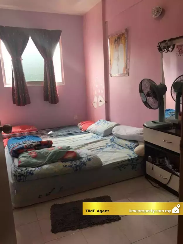 Pinang Emas — photo 2