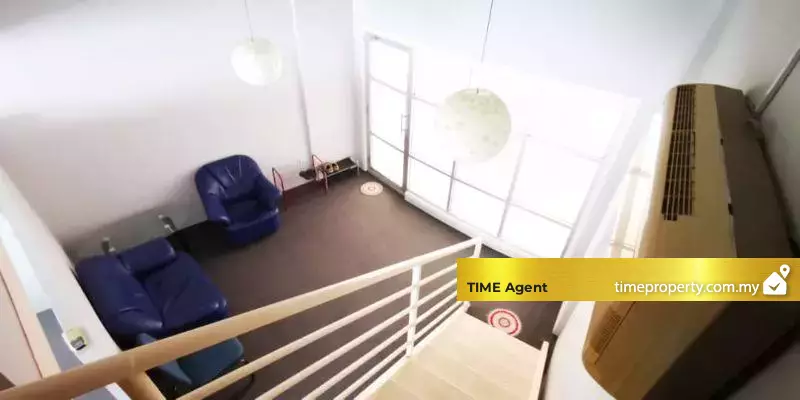 The CEO — photo 3