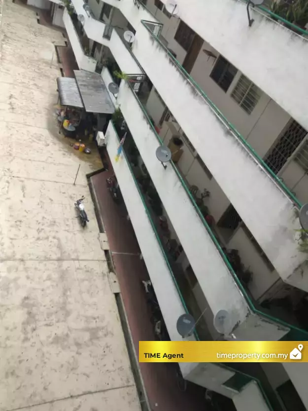 Flat Taman Lip Sin (Block 6) — photo 3
