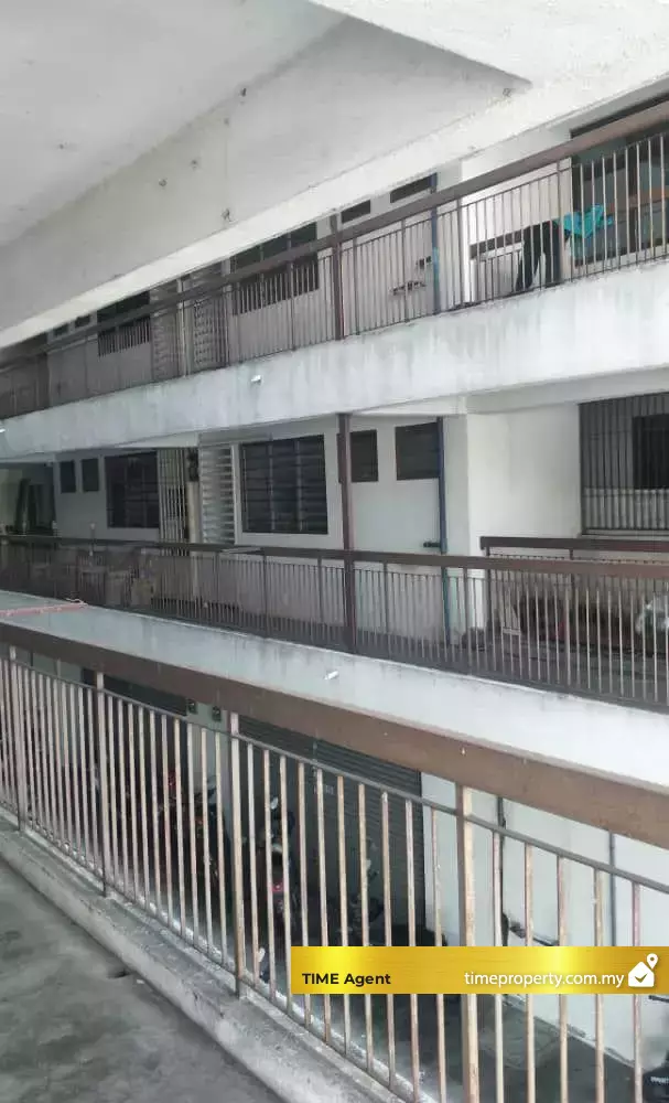 Pusat Perniagaan Jalan Raja Uda — photo 1