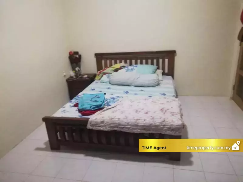 Bayu Emas Apartment — photo 5