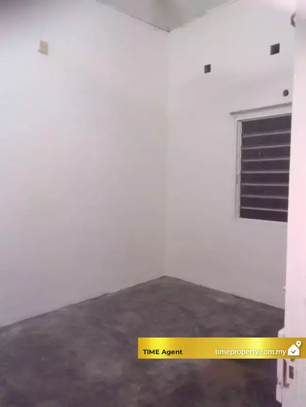 Taman Bee — photo 3