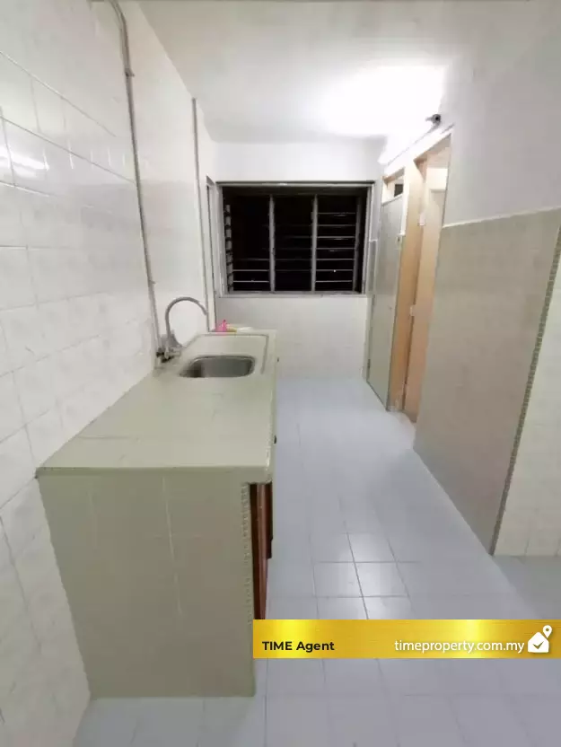 Flat Taman Lip Sin (Block 6) — photo 3
