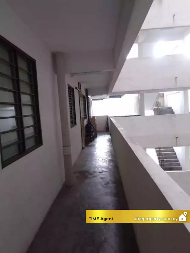 Desa Indah (Block 1) — photo 2