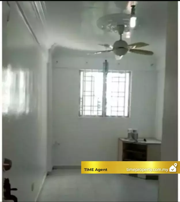 Pinang Emas — photo 1