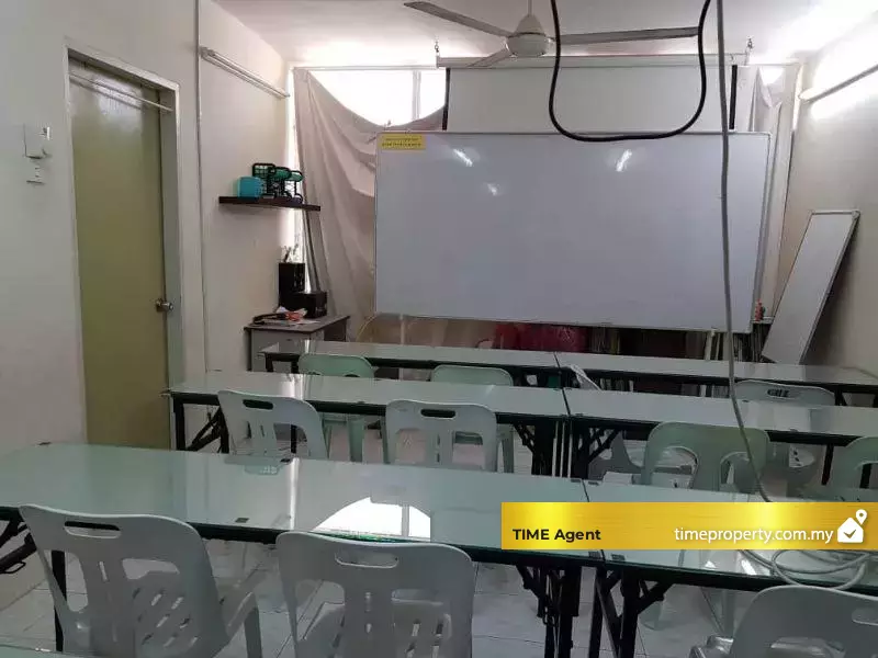 Taman Kristal — photo 2