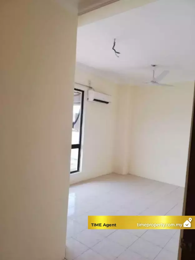 Serina Bay Condominium — photo 3