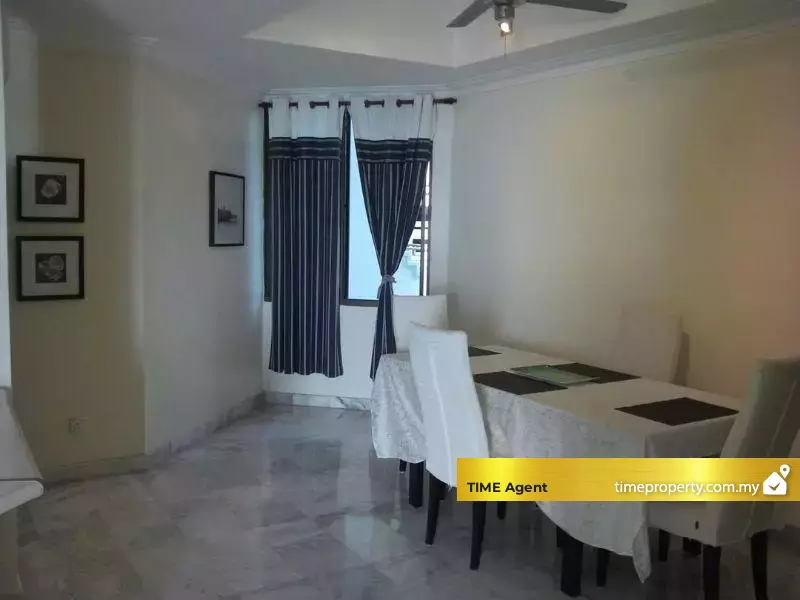 Marina Tower (Ratu Mutiara) — photo 1