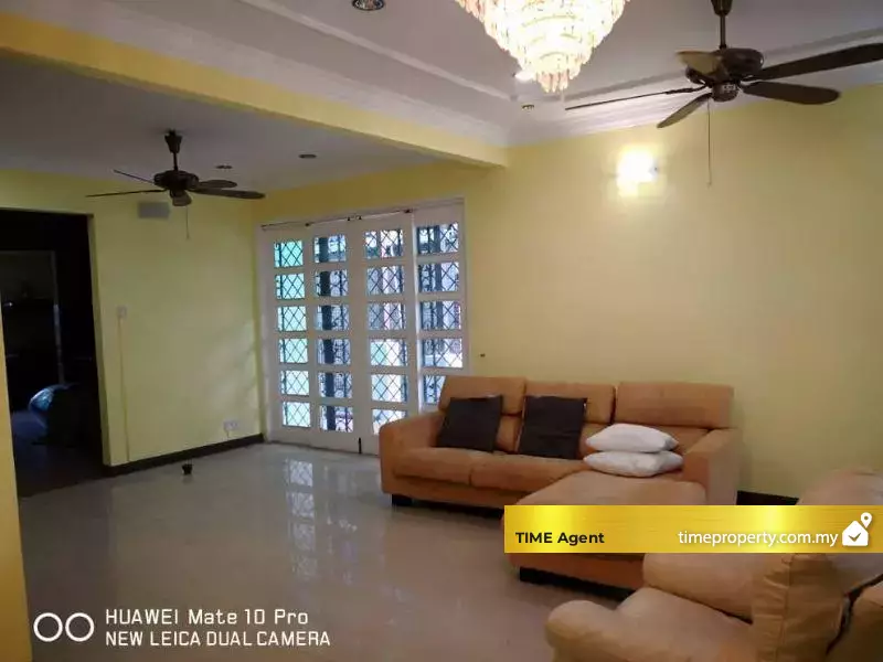 Taman Century — photo 1