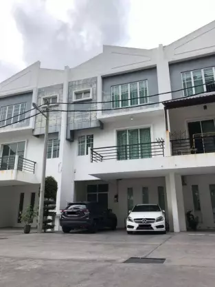 Mandarin Quarter @ Taman Seri Ara