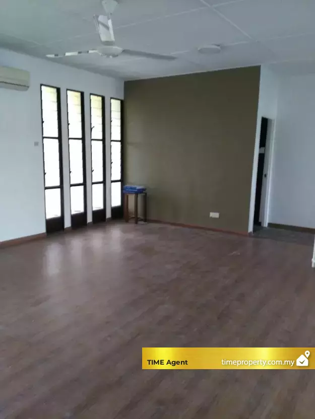Lavinia — photo 1